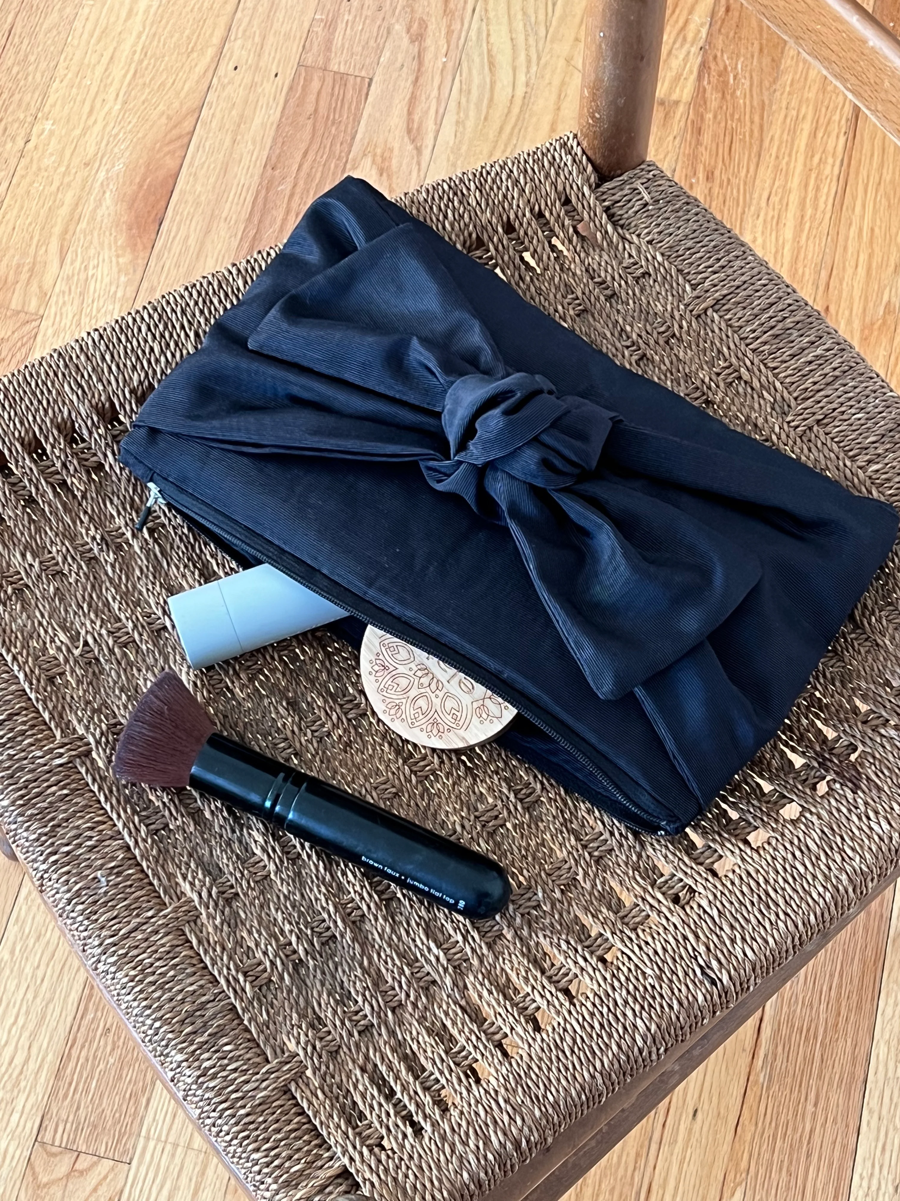 Bow Clutch - Image 3