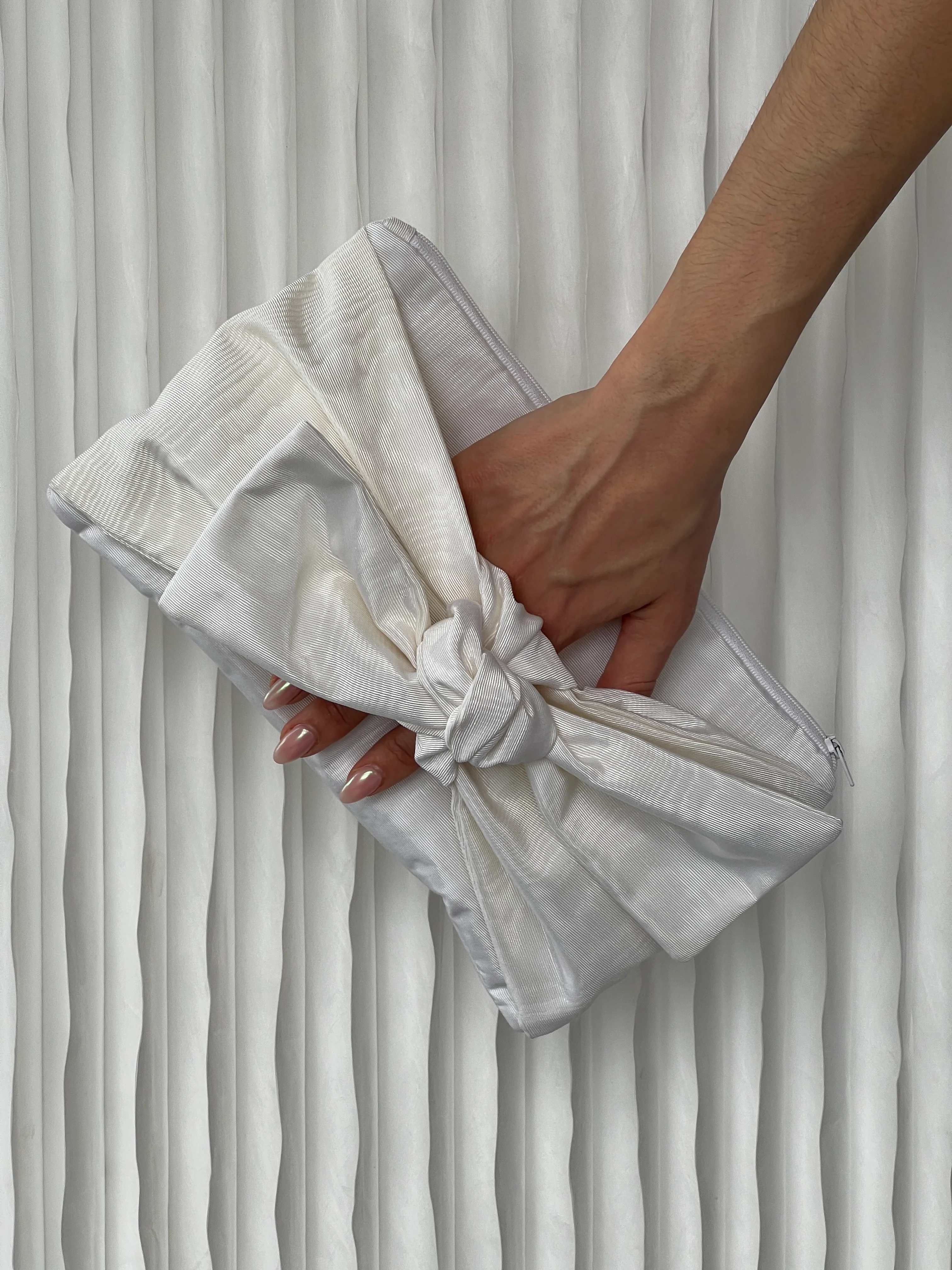 Bow Clutch - Image 6