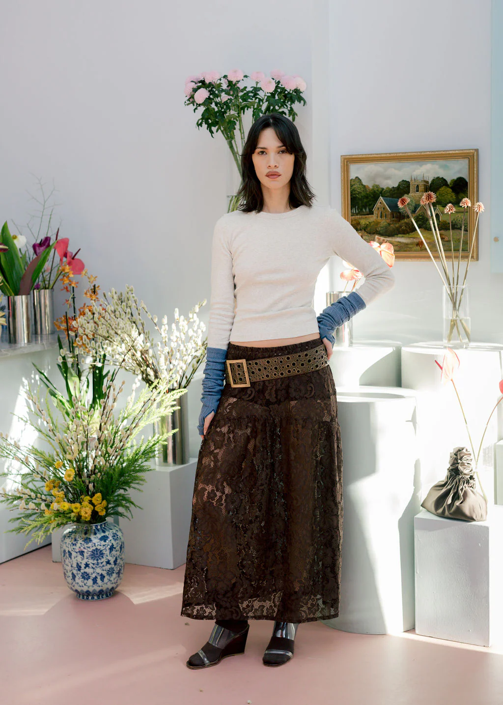 Field Skirt in Lace - Image 4