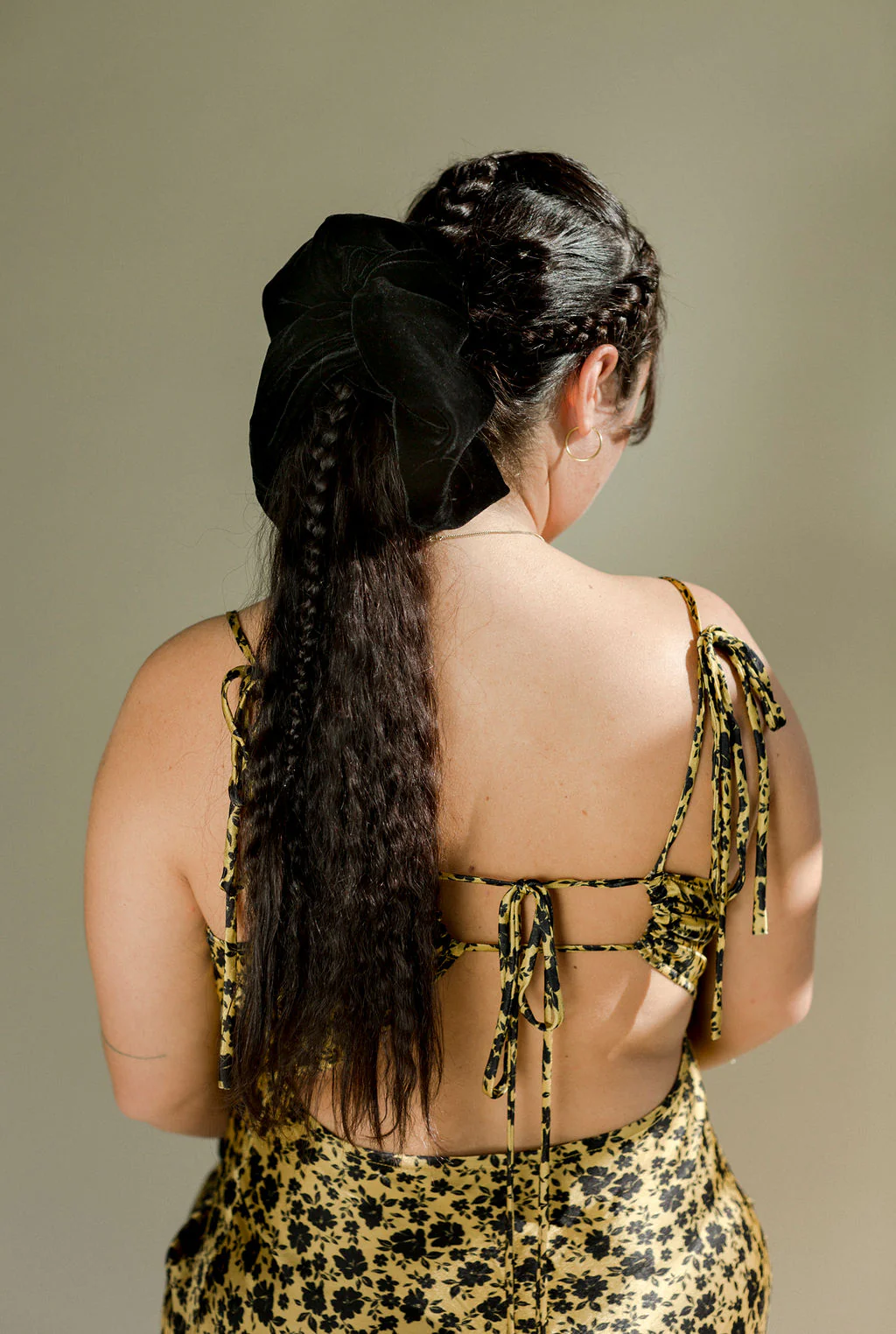 Oversized Velvet Scrunchie - Image 5