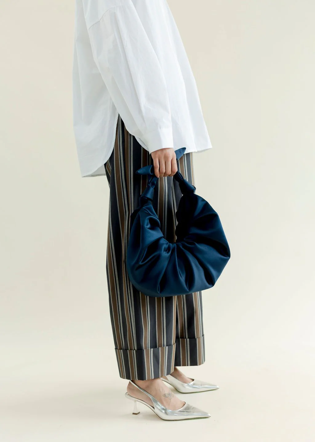 Kimi Croissant Bag - Image 4